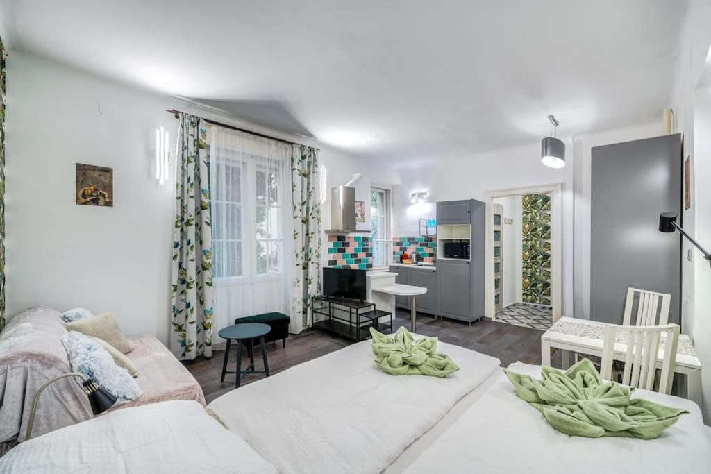 Danube Bank Hideaway Apartment Budapest Bagian luar foto